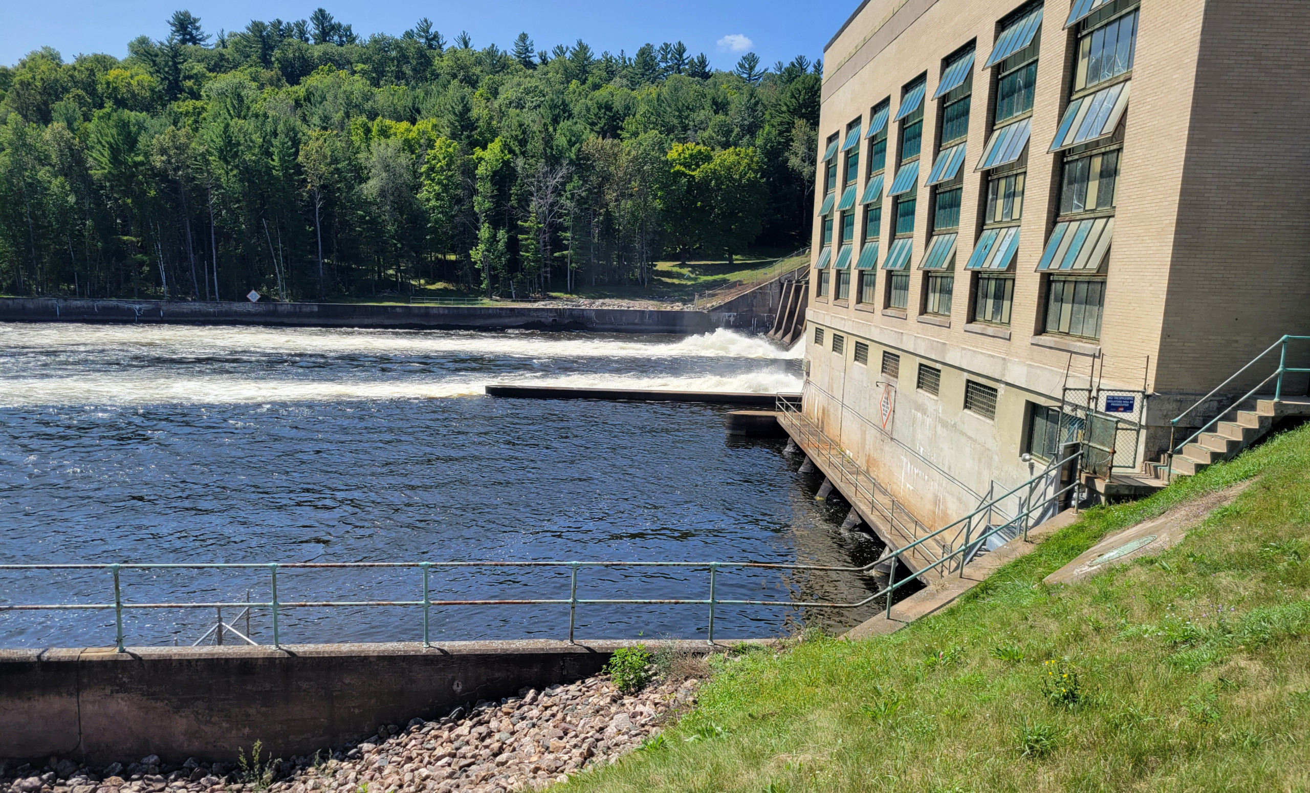 Water with dam